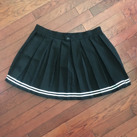 Goth Cheerleader Vibes Skirt - Picture 3 of 3